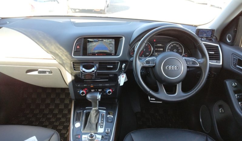 
								Audi Q5 full									