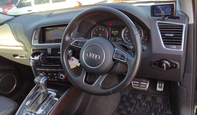 
								Audi Q5 full									