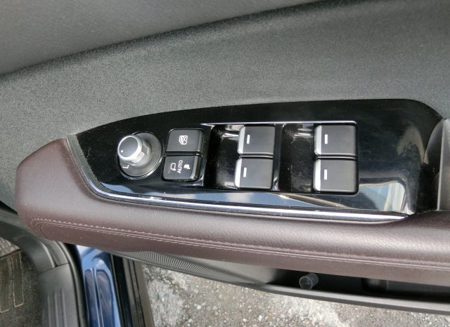 
								Mazda CX-8 full									