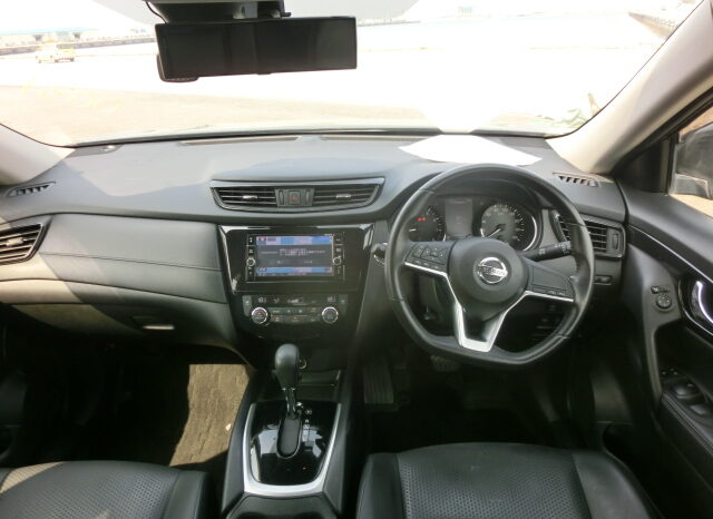 
								Nissan X-Trail full									