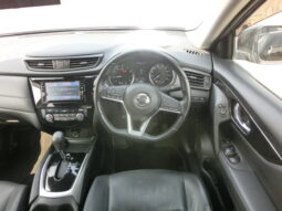 
										Nissan X-Trail full									