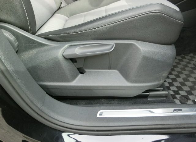 
								Volkswagen Tiguan full									