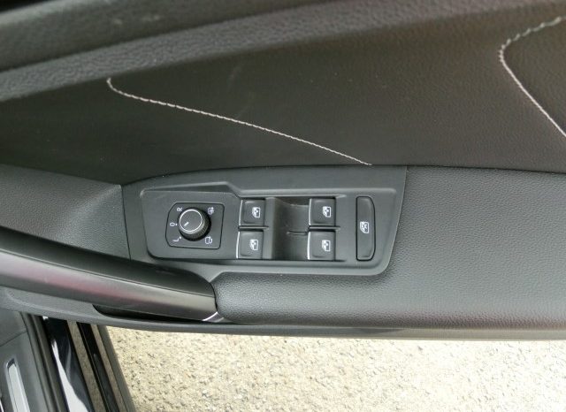 
								Volkswagen Tiguan full									