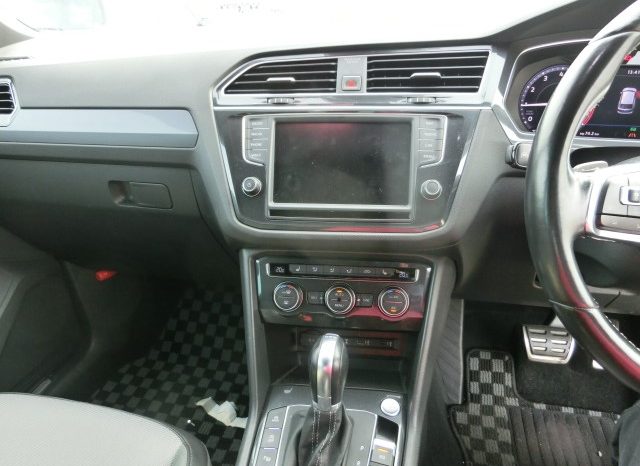 
								Volkswagen Tiguan full									