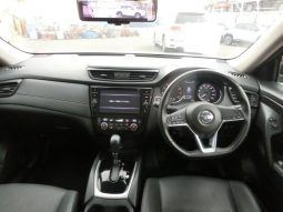 
										Nissan X-Trail full									