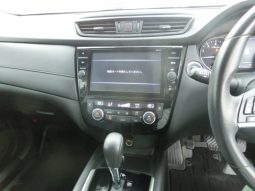 
										Nissan X-Trail full									