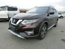 
										Nissan X-Trail full									