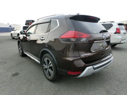 
										Nissan X-Trail full									