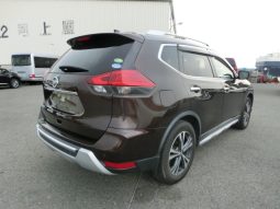 
										Nissan X-Trail full									