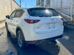 
										Mazda CX-5 full									