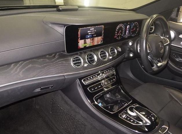 
								Mercedes-Benz E200 full									