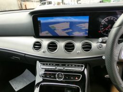 
										Mercedes-Benz E200 full									
