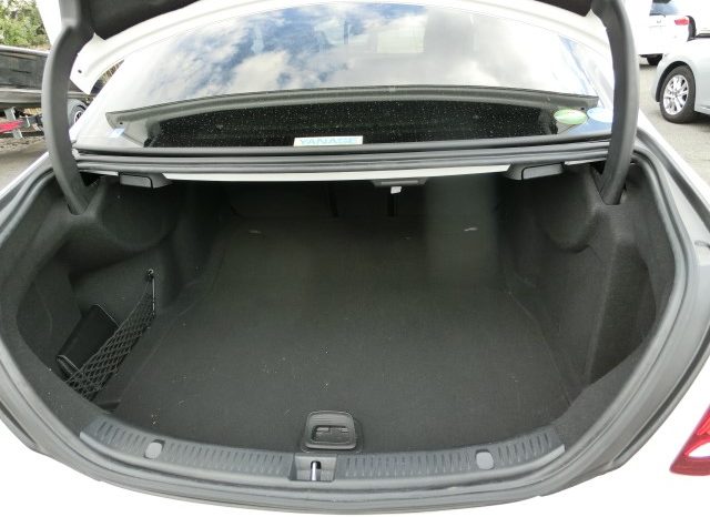 
								Mercedes-Benz E200 full									