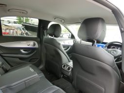 
										Mercedes-Benz E200 full									