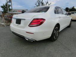
										Mercedes-Benz E200 full									