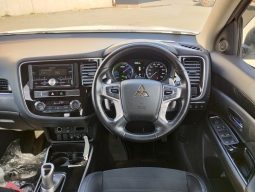 
										Mitsubishi Outlander full									