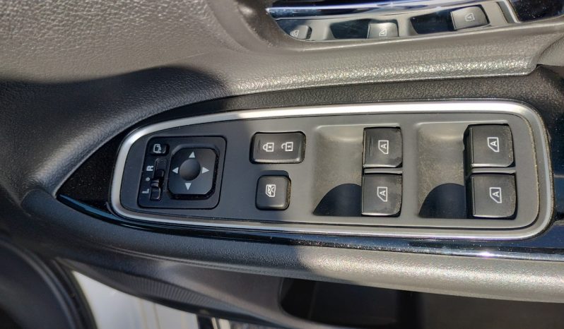 
								Mitsubishi Outlander full									