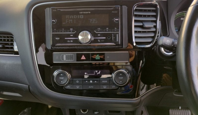 
								Mitsubishi Outlander full									