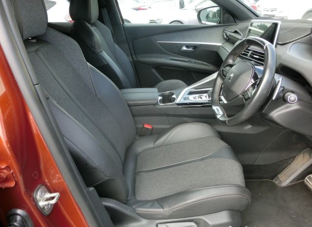 
								Peugeot 3008 full									