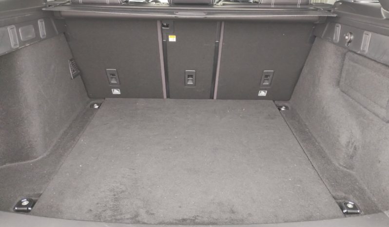 
								Range Rover Velar full									