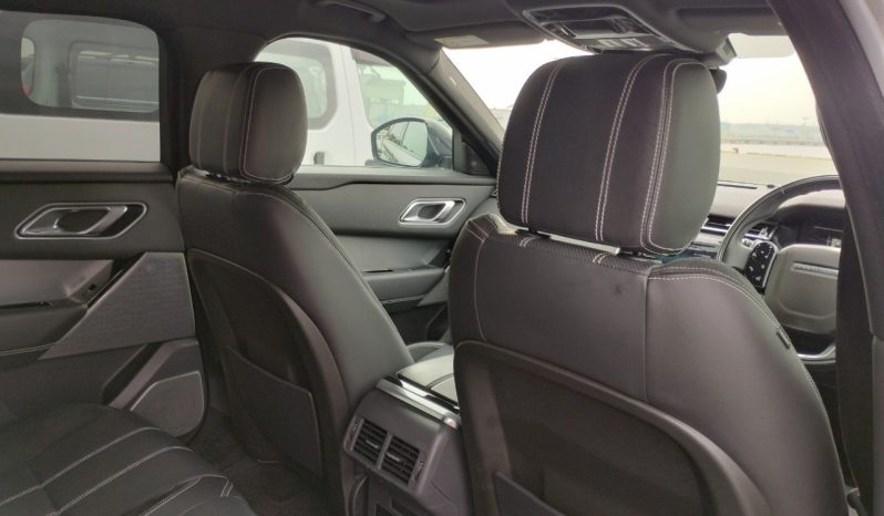 
								Range Rover Velar full									