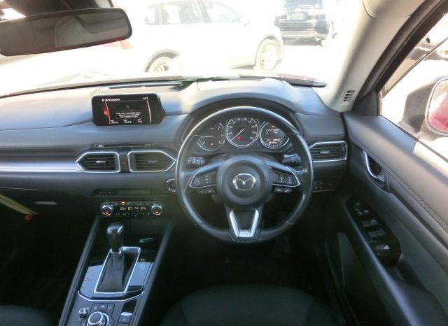 
								Mazda CX-5 full									