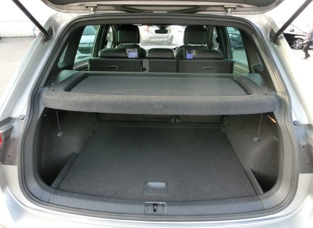 
								Volkswagen Tiguan full									