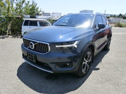 
										Volvo XC40 full									