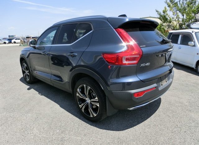 
								Volvo XC40 full									