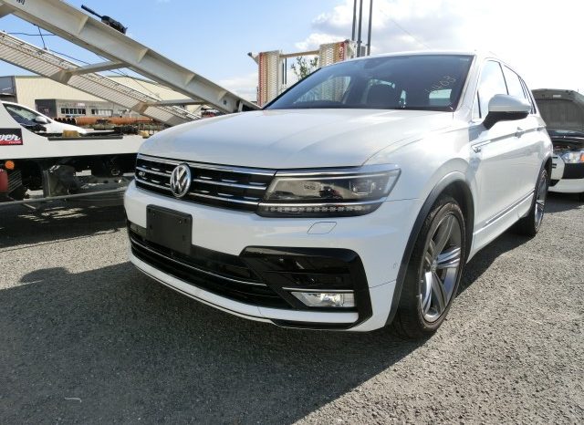 
								Volkswagen Tiguan full									