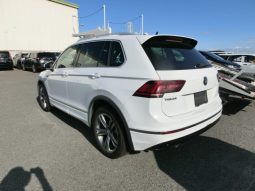 
										Volkswagen Tiguan full									