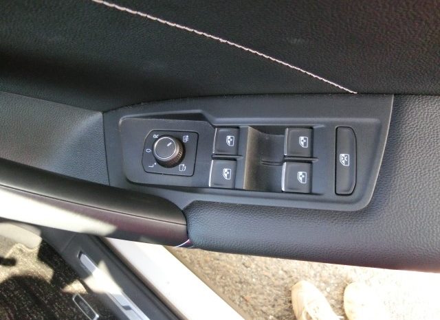 
								Volkswagen Tiguan full									