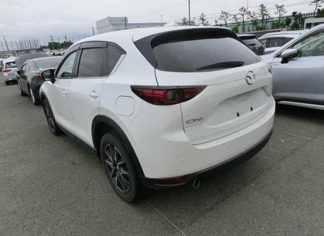 
								Mazda CX-5 full									