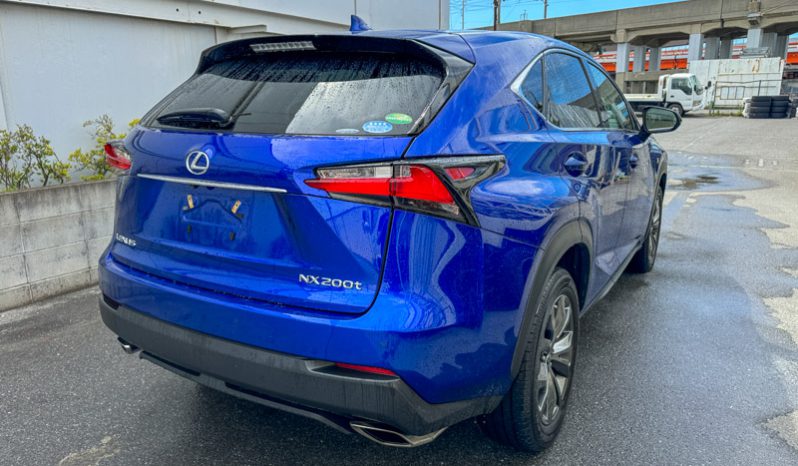 
								Lexus  NX 200T full									
