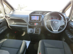 
										Toyota Noah full									