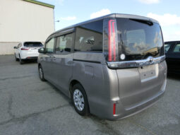 
										Toyota Noah full									