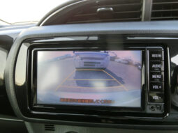 
										Toyota Vitz Hybrid full									