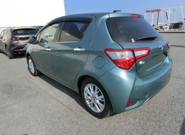 
								Toyota Vitz Hybrid full									