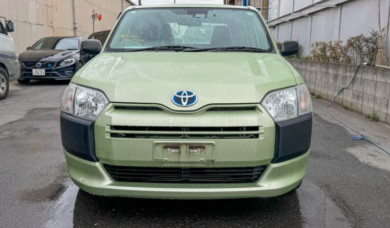 
								Toyota Succeed Hybrid full									