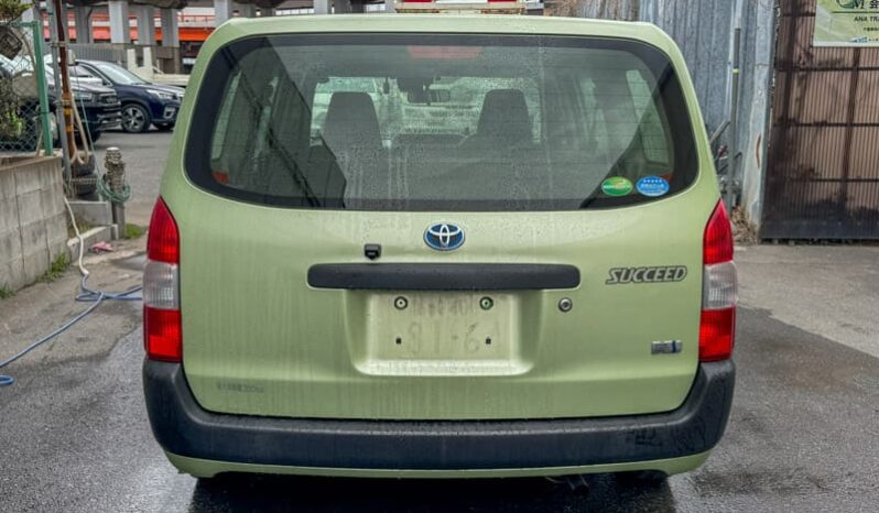 
								Toyota Succeed Hybrid full									