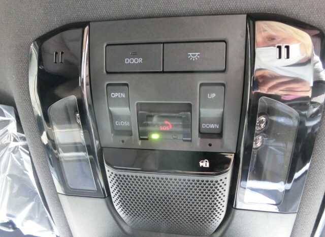 
								Toyota Landcruiser (Diesel) full									