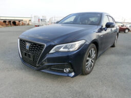 
										Toyota Crown Hybrid full									