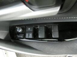 
										Toyota Corolla Hybrid full									