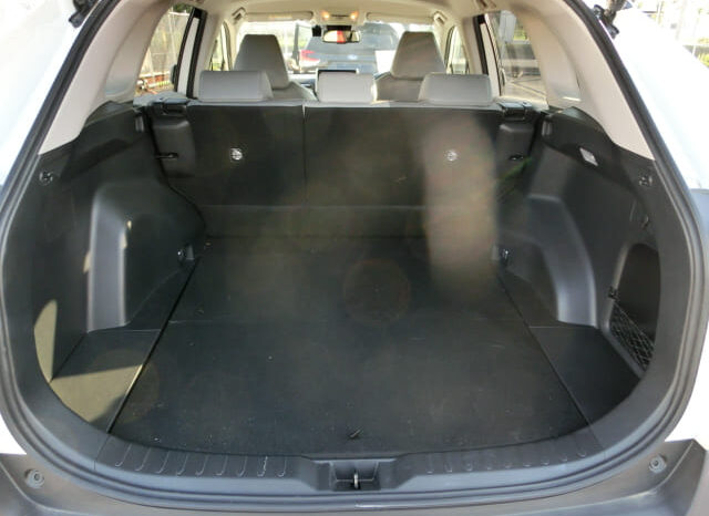 
								Toyota Rav 4 full									