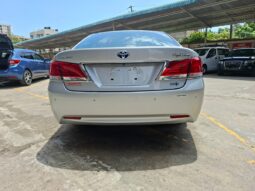 
										Toyota Crown Hybrid full									