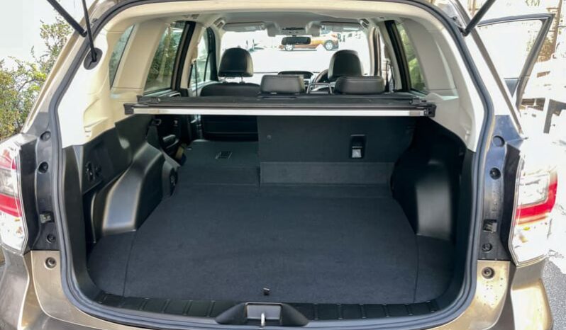 
								Subaru Forester full									