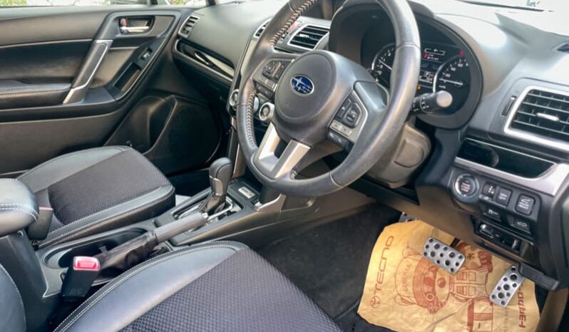 
								Subaru Forester full									