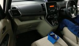 
										Nissan Serena full									