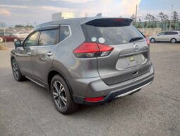 
										Nissan X-Trail full									