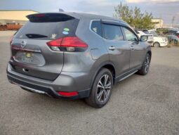 
										Nissan X-Trail full									